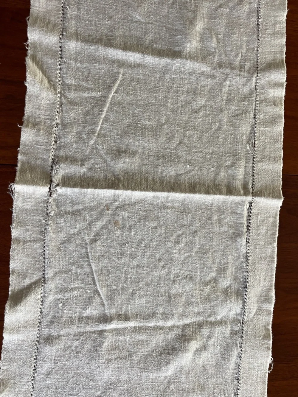 VINTAGE Crochet-Edged Linen Table Runner in Natural Ivory